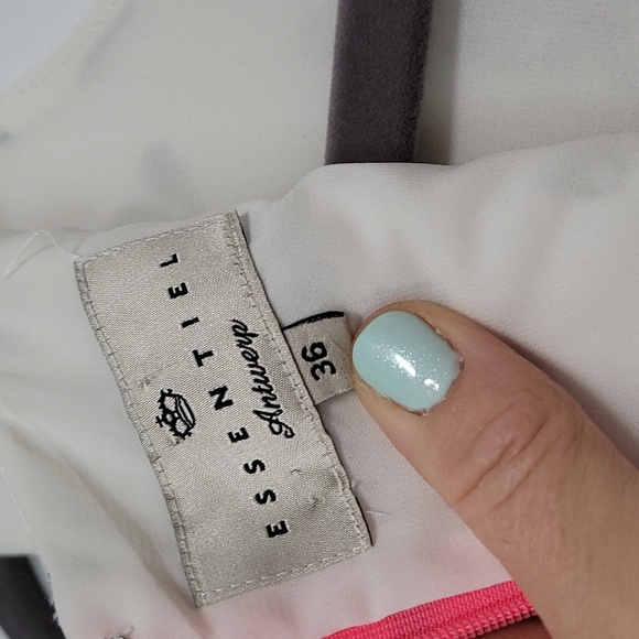 Essential Antwerp Dress - Picture 8 of 13